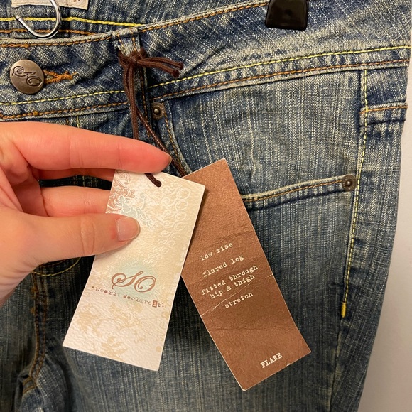 Faded Wash Flare Leg Jeans - Picture 6 of 10